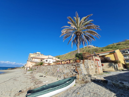 La Palma | Beachfront Townhouses | On the Beach Living