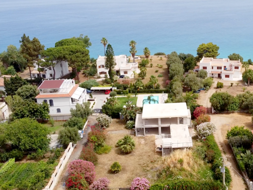 A Vision Transformed: Modern Living in Tropea #villa